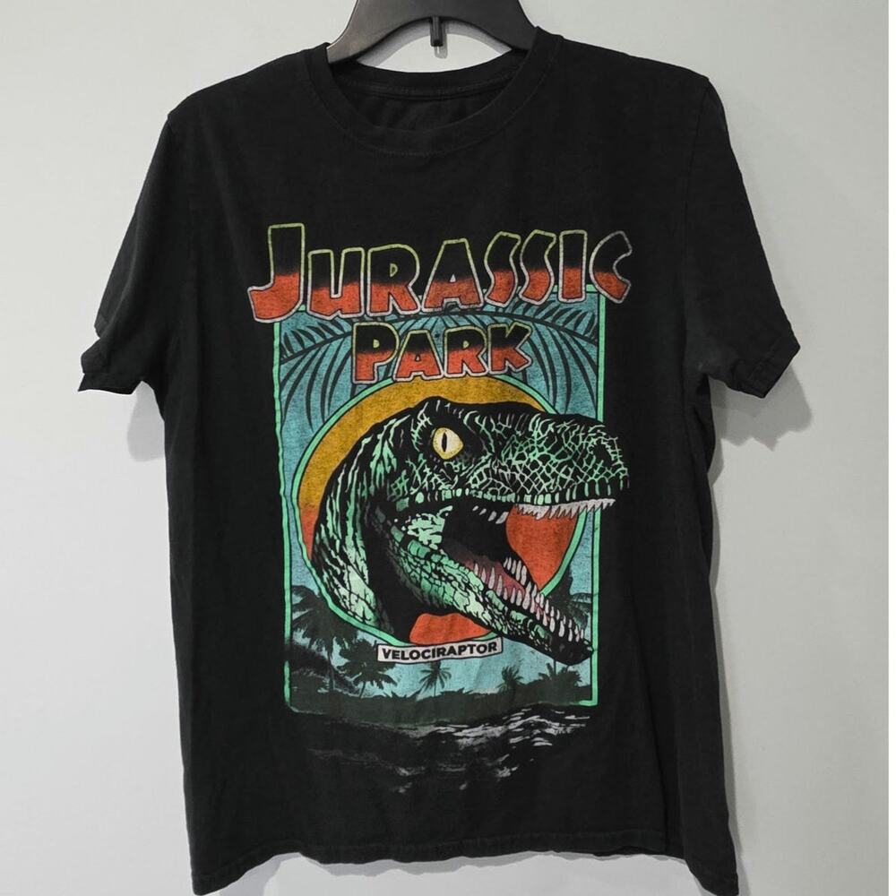 Jurassic Park Mens Medium T Shirt Velociraptor Dinosaur Retro Graphic Black Tee